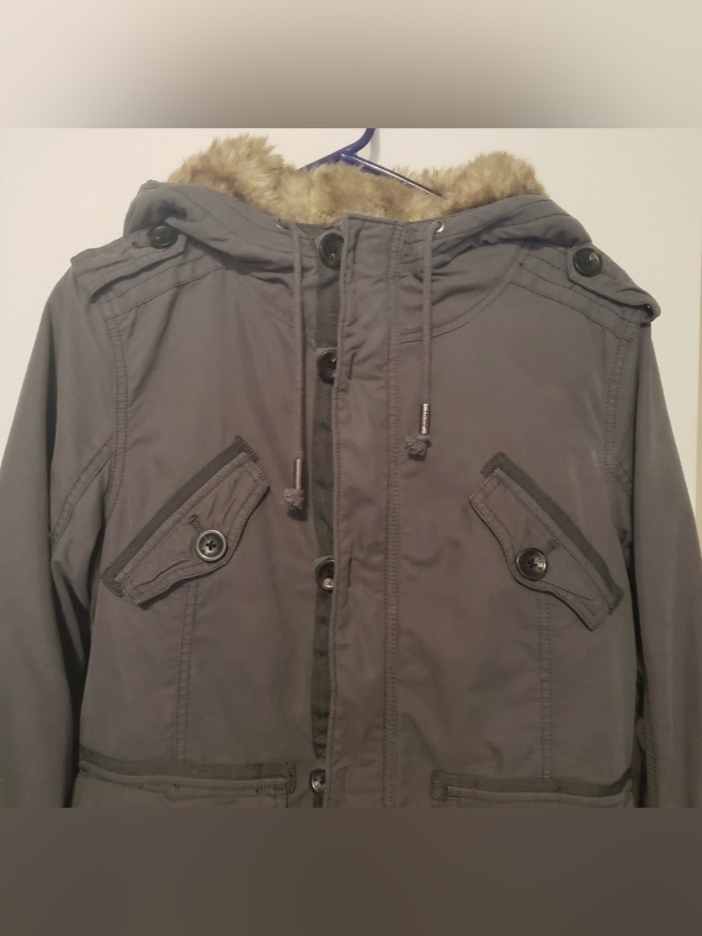 EUC Aritzia TNA Women's Platoon faux fur lined Hooded Utility Jacket - Gray - Picture 10 of 16